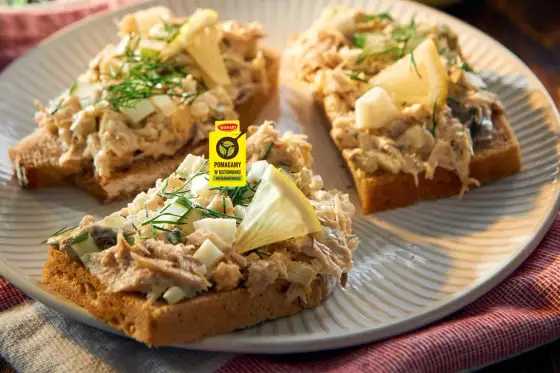Pasta z makreli na kanapki - prosty przepis i 3 warianty